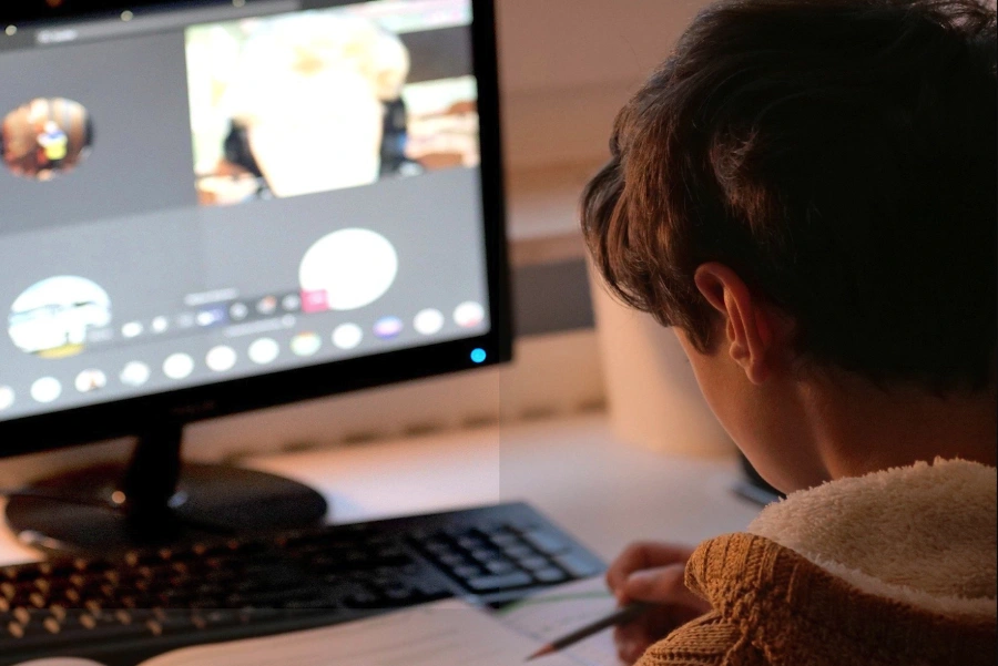 Struggling ADHD student thrives on Acellus, graduating early Struggling ADHD student thrives on Acellus, graduating early